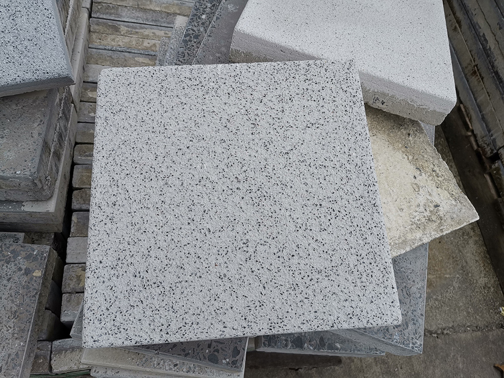 廣州白云透水磚首選<華堅水泥構(gòu)件制品>,經(jīng)久耐用,規(guī)格齊全!