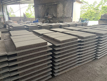 佛山順德選透水磚找華堅實力廠家_高品質_大量現(xiàn)貨.